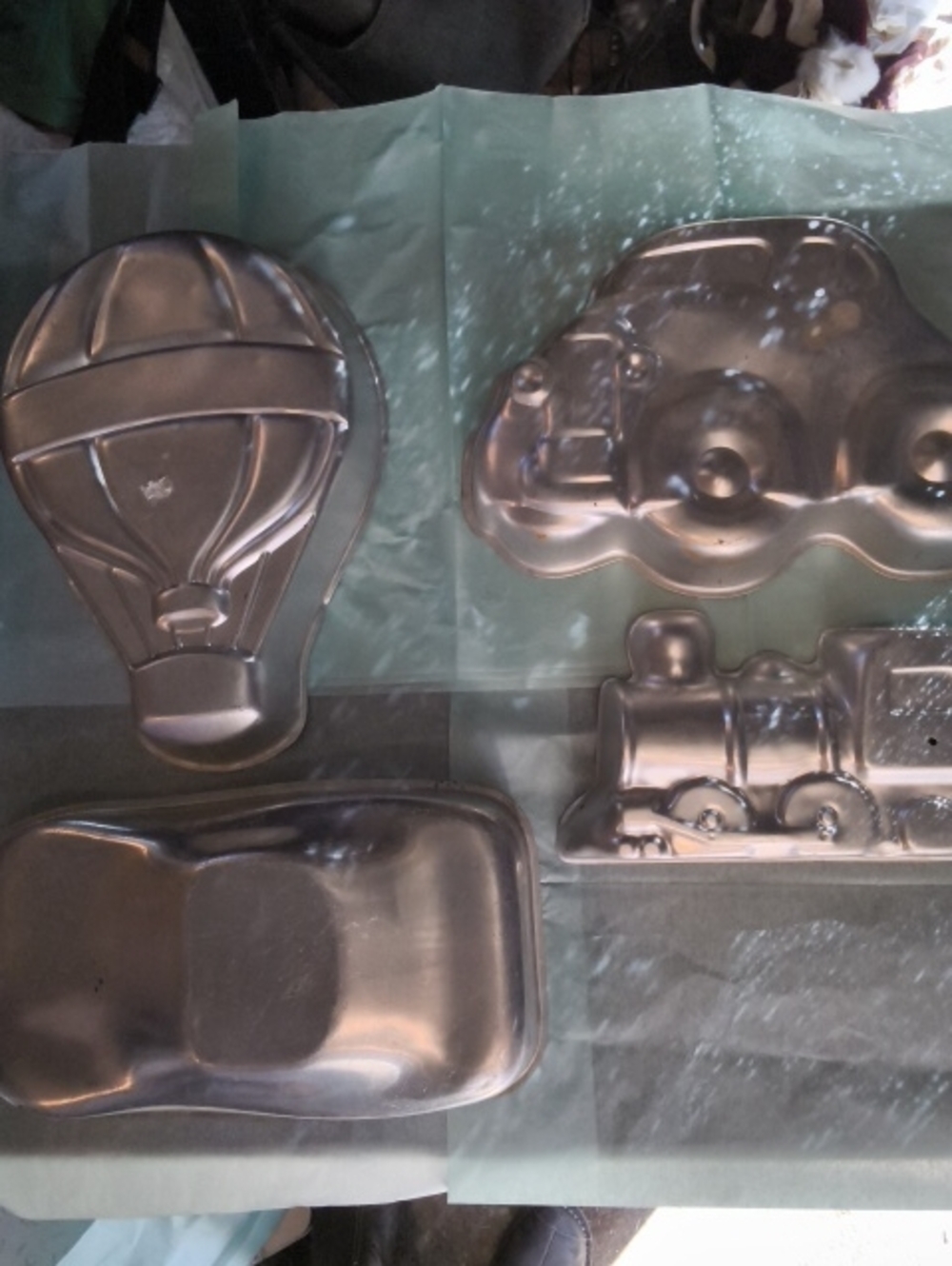 Wilton Molds Transportation & Adventure - Vehicle & Hot Air Balloon Set